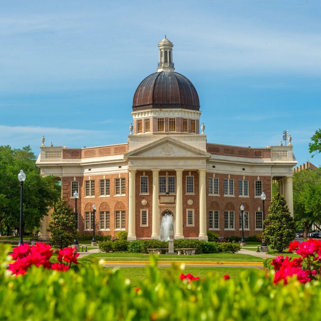 Campus photo of the University of Southern Mississippi